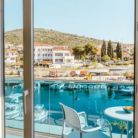 Blue Apartment Marina